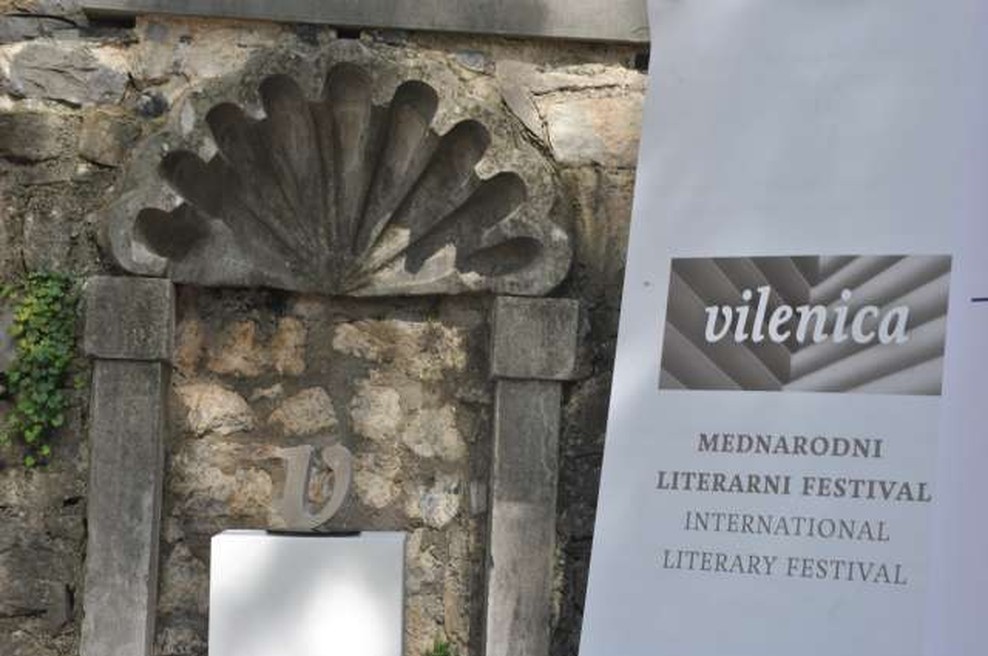 Literarna nagrada vilenica za avstrijskega pisatelja Josefa Winklerja (foto: Ksenija Brišar/STA)
