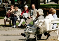 V Sloveniji dosegamo vse bolj častitljivo starost