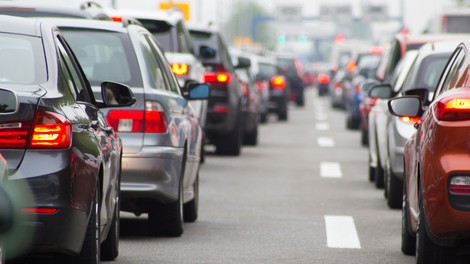 Slovenci imamo radi avtomobile, saj se je v 30 letih število registriranih vozil skoraj podvojilo