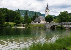 Največja med številnimi slovenskimi jezeri so ledeniškega izvora