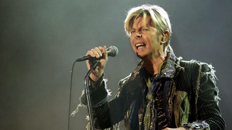 Na dražbi eno redkih slikarskih del Davida Bowiea, kupljeno za drobiž v kanadskem zbirnem centru