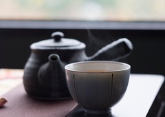 Pitje zelenega čaja na Japonskem ni le nujno opravilo, ki poteši žejo