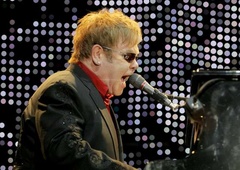 Elton John naznanil nove datume poslovilne turneje