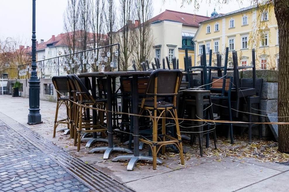 Epidemija lani najbolj škodovala gostinstvu in turizmu, gradbeništvo z dobičkom (foto: profimedia)