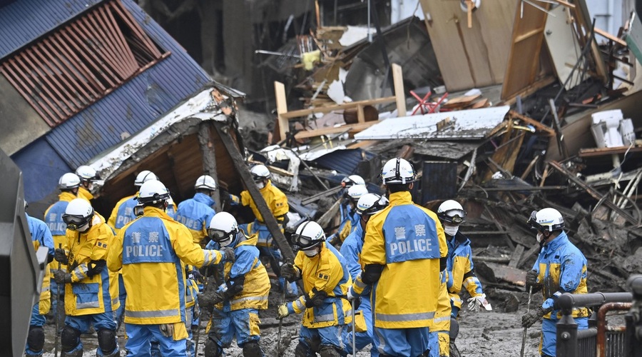 Zemeljski plaz na Japonskem za seboj pustil razdejanje in vzel najmanj dve življenji (foto: profimedia)