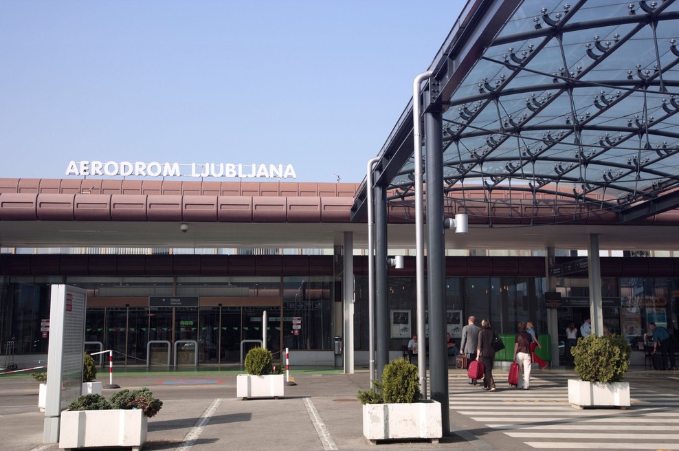 Na ljubljanskem letališču vse več prometa (foto: Profimedia)