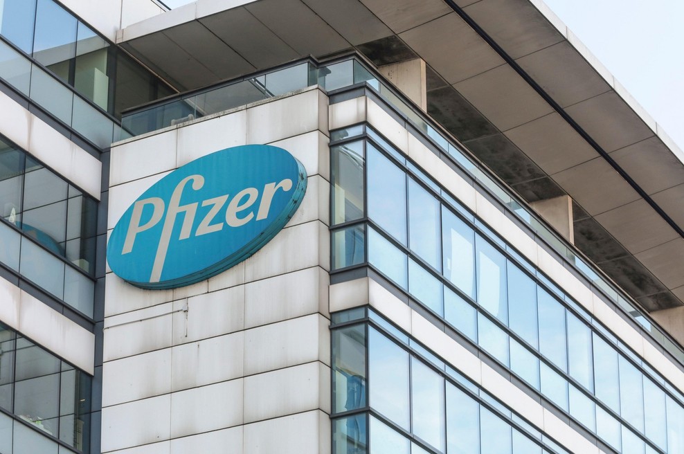 Pfizer in BioNTech predlagata še tretji, poživitveni odmerek cepiva proti novim različicam (foto: profimedia)