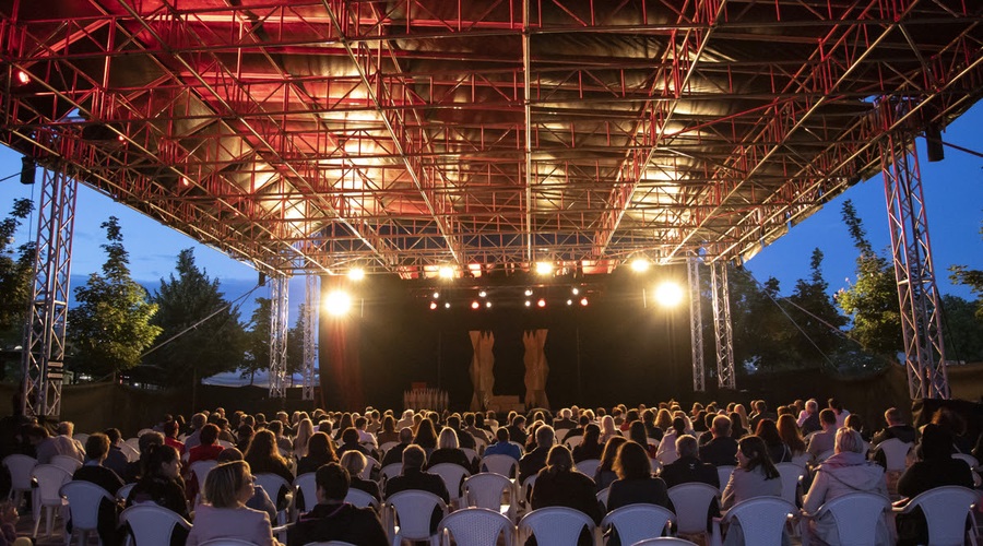 Siti Teater pod zvezdami s šopom premier in ekskluziv (foto: Siti Teater Press)