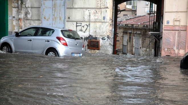 Poplave prizadele še Avstrijo in Bavarsko, težave tudi v Italiji (foto: profimedia)