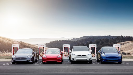 Tesla bo polnilno omrežje ponudil vsem!