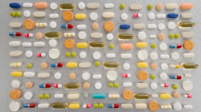Zdravila za holesterol in krvni pritisk zmanjšujejo tveganje smrti zaradi covida (foto: profimedia)