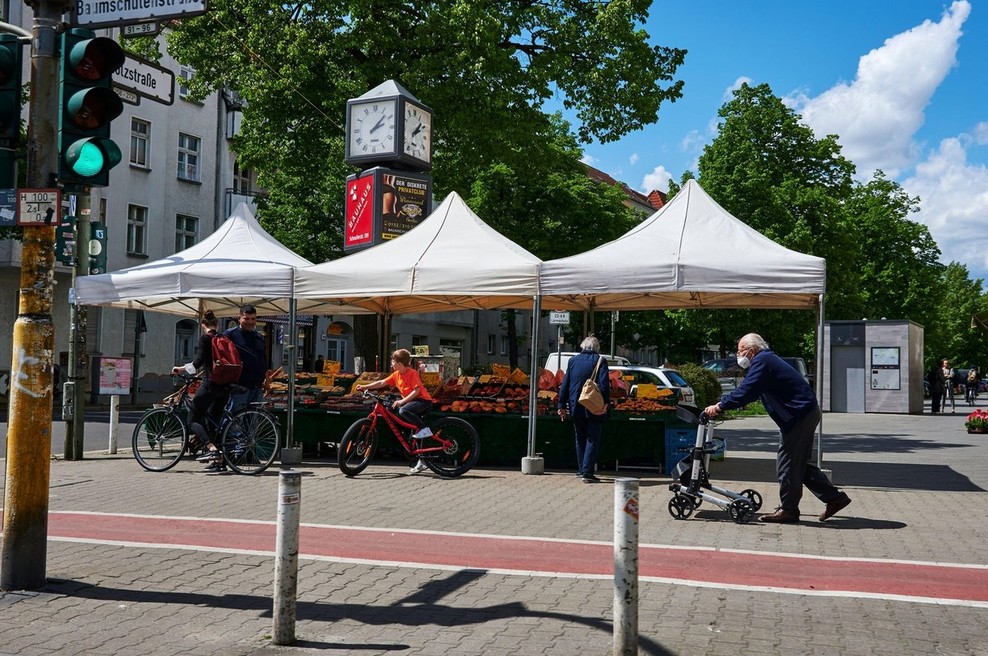V primeru hudega četrtega vala bodo cepljeni v Nemčiji imeli več svobode (foto: profimedia)