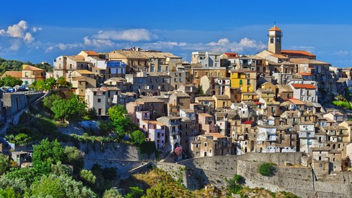 Prelepe italijanske vasi nove prebivalce vabijo z denarjem