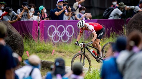 V olimpijskem Tokiu rekordno število novih okužb z novim koronavirusom