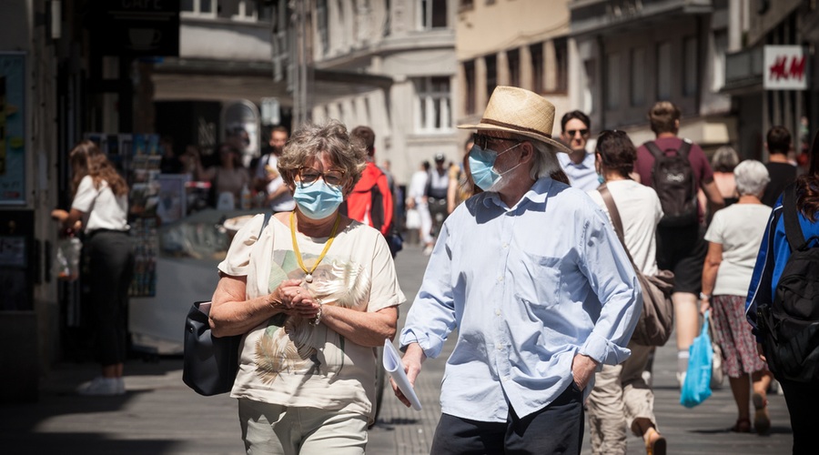 To so glavni razlogi, da se številni Slovenci še vedno ne želijo cepiti (foto: Shutterstock)
