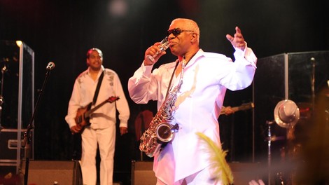 Poslovil se je soustanovitelj skupine Kool & The Gang Dennis Thomas
