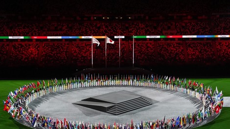 Olimpijski ogenj v Tokiu je ugasnil, končale so se igre upanja, solidarnosti in miru