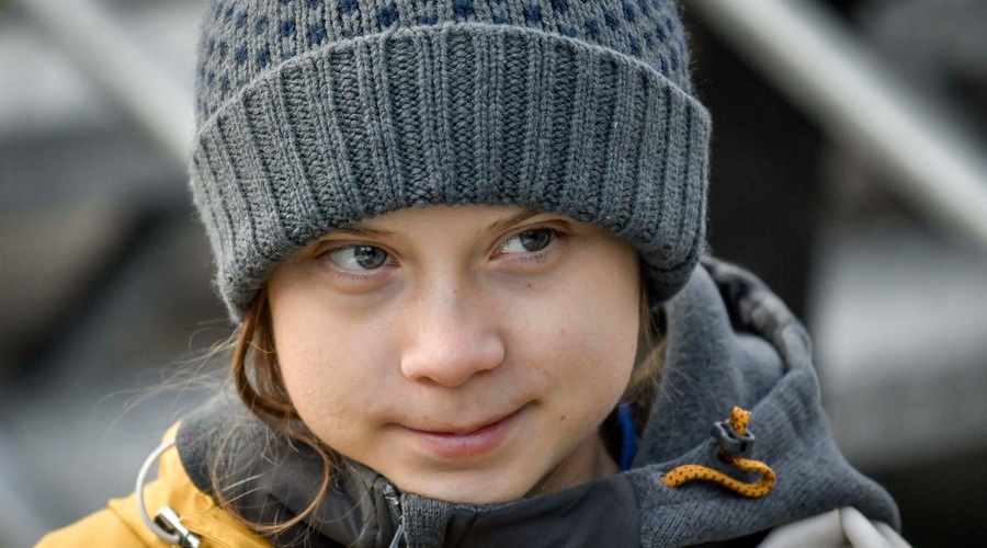 Vogue je na svojo prvo naslovnico skandinavske izdaje dal Greto Thunberg, kritično do hitre mode (foto: Profimedia)