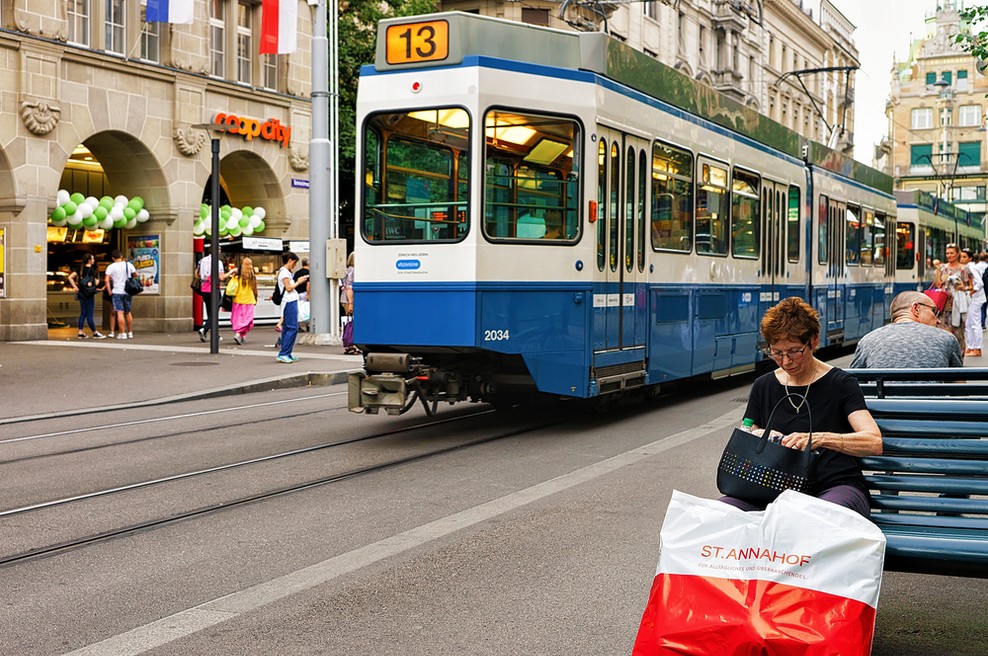 Okolju prijazna ideja: Potniki na dunajskem tramvaju bi lahko spotoma dostavljali pakete (foto: Shutterstock)