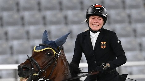 PETA po dveh incidentih v Tokiu zahteva ukinitev konjeniških športov na olimpijskih igrah – 5 stvari, ki jih morate vedeti