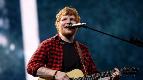 Ed Sheeran jeseni z novim albumom o odraščanju