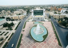 Tri bele skrinjice z "zakladi" za prvo olimpijsko kolajno za Turkmenistan