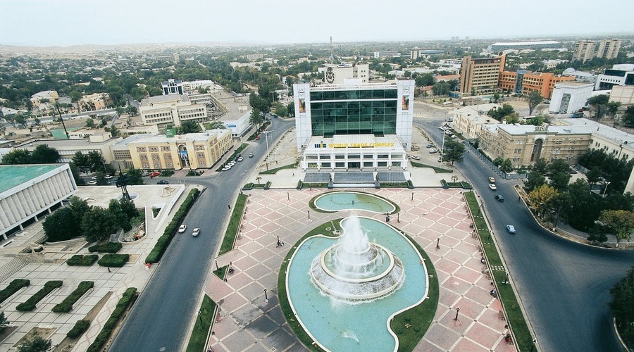 Tri bele skrinjice z "zakladi" za prvo olimpijsko kolajno za Turkmenistan (foto: profimedia)