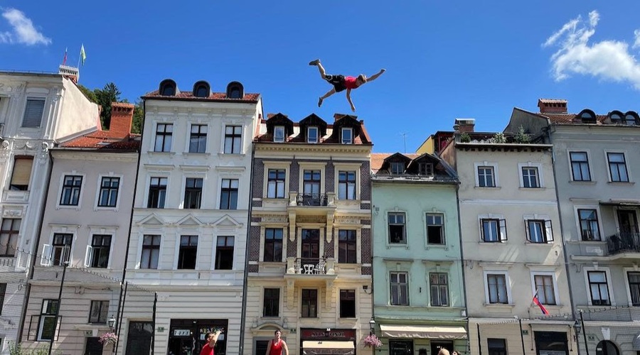 Mega trampolin osvojil Slovenijo (zdaj pa se zanj zanimajo še Dubaj, Pariz in Las Vegas) (foto: Dino Š. Jugovac)