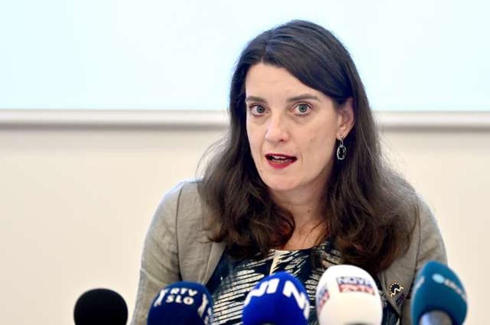 Prva interpelacija proti Kustečevi, a bo opozicija počakala na ministričino okrevanje (foto: Tamino Petelinšek/STA)