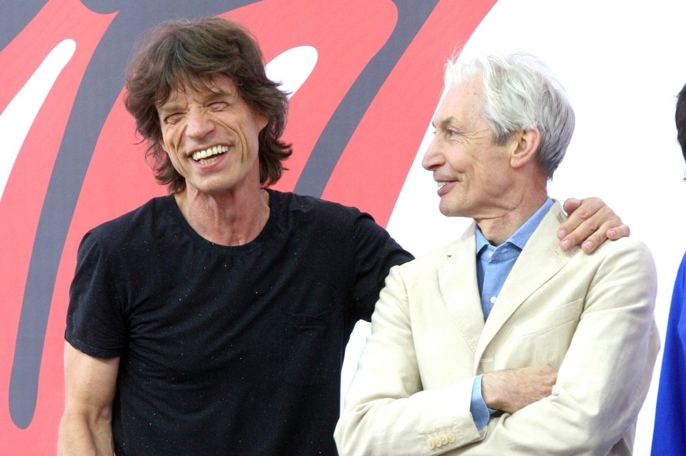 Umrl bobnar Rolling Stonesov Charlie Watts (foto: profimedia)