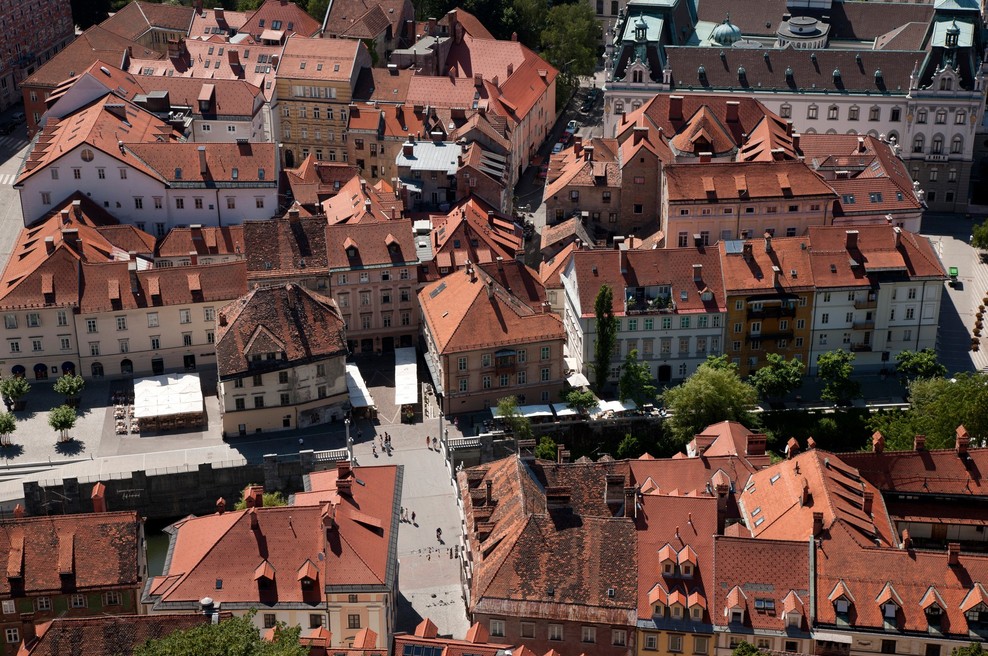 Opazno poslabšanje doživljanja epidemije, a boljše kot lani v času podobnih razmer (foto: Profimedia)