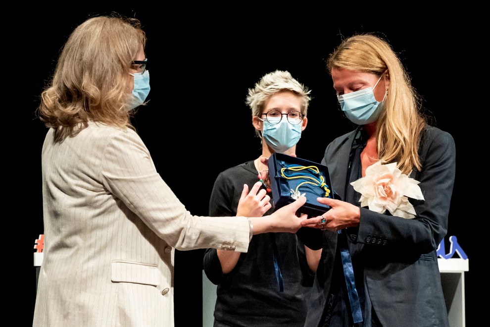 Michela Domenis, predsednica humanitarnega kluba Soroptimist International iz Čedada, Nataša Matjašec Rošker (Foto: Luca A. d'Agostino Phocus)