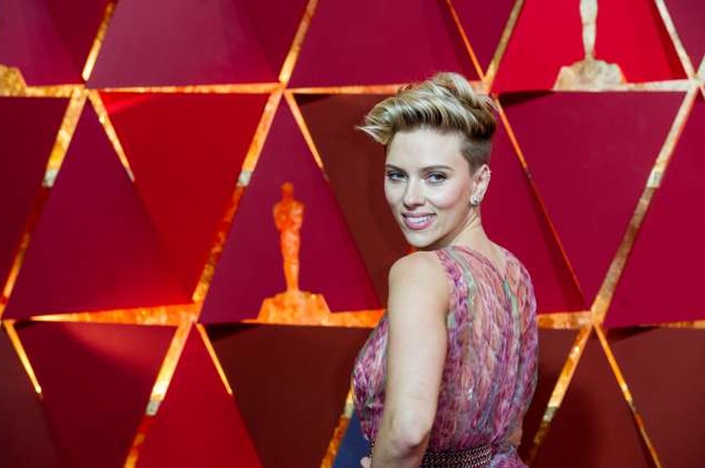 Chris Evans in Scarlett Johansson angažirana za film Ghosted (foto: Xinhua/STA)
