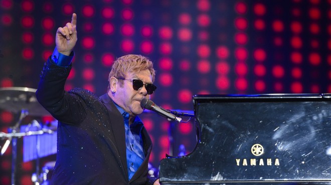 Elton John napovedal nov album in dolgo poslovilno turnejo (foto: profimedia)