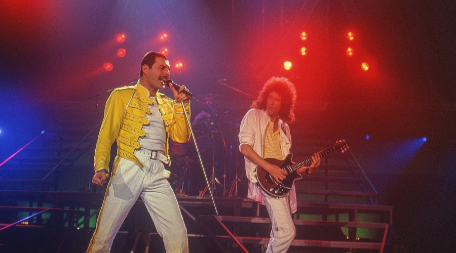 Na današnji dan se je pred 75 leti rodil pevec skupine Queen Freddie Mercury (foto: profimedia)