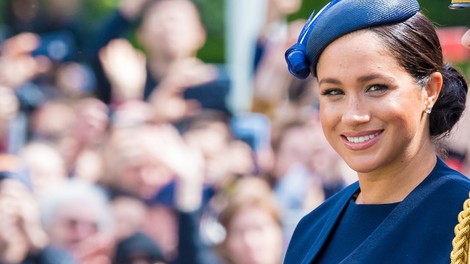 5 enostavnih pričesk Meghan Markle, ki si jih boste želele posnemati