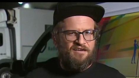 Prvi cepilni vplivnež: Sadež z akcijo “Troha nima jurja”