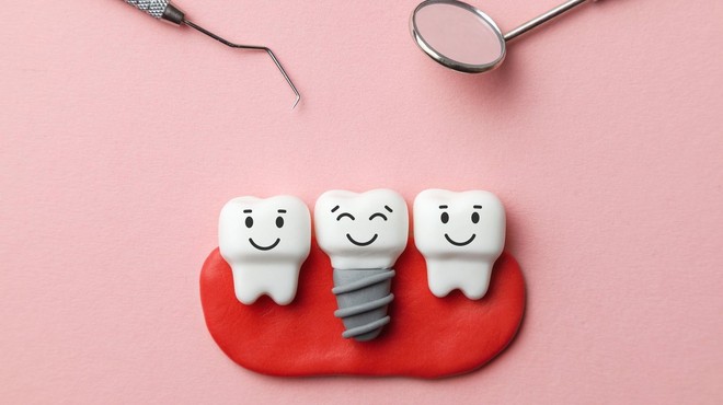 Pri boleznih dlesni svojo vlogo poleg zobne ščetke igra tudi genetika! (foto: profimedia)