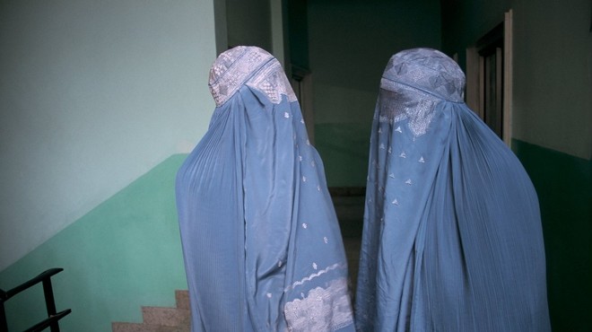Afganistanke bodo lahko študirale, a ločeno od moških in s pokritim obrazom (foto: profimedia)