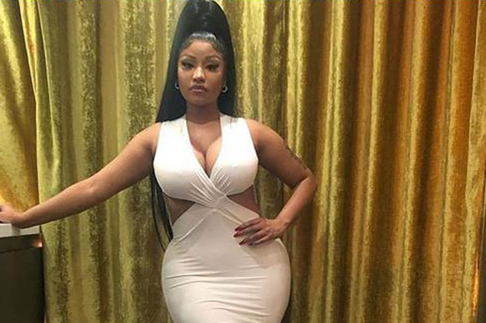 Izgovor Nicky Minaj o 'oteklih modih', zaradi katerih se ne pusti cepiti, že postal meme! (foto: profimedia)