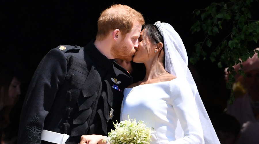 Princ Harry in Meghan Markle na naslovnici – kakšni so odzivi in s čim sta počastila Diano (foto: Profimedia)