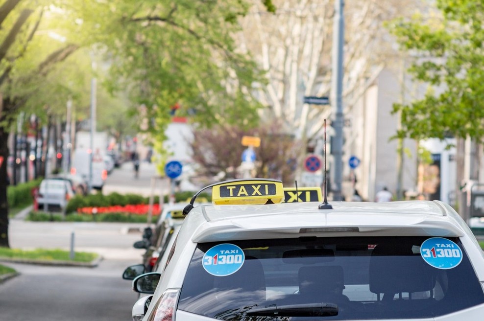 Dunaj zagnal projekt, s katerim bi po letu 2025 po cestah vozili le električni taksiji (foto: profimedia)