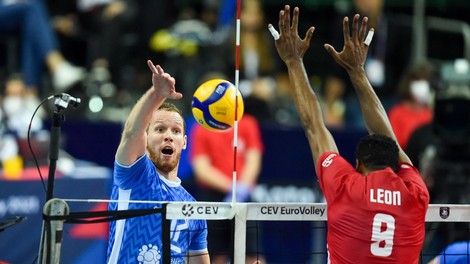 Slovenski odbojkarji premagali svetovne prvake in se uvrstili v finale EP