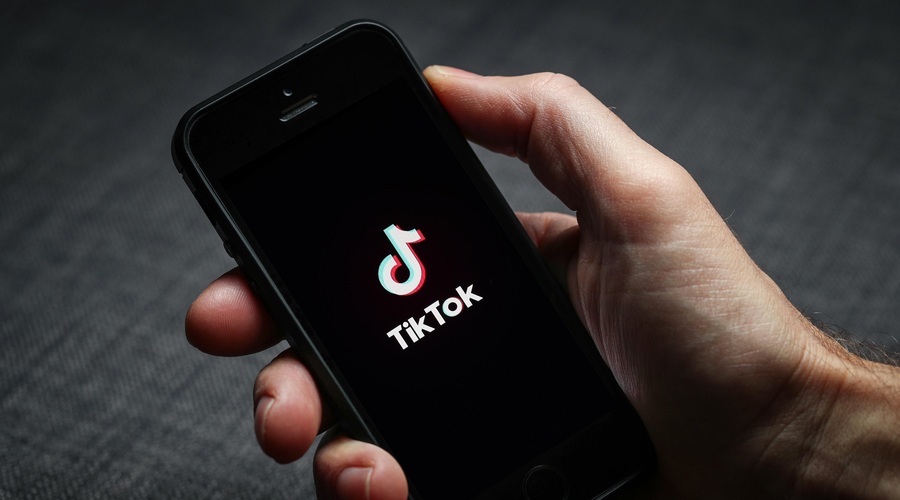 Otroci na Kitajskem z omejeno uporabo aplikacije TikTok na 40 minut dnevno - vse, kar morate vedeti (foto: Profimedia)