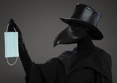 Na prvem 'antivakserskem' protestu leta 1885 se je v Leicesteru zbralo 100.000 ljudi