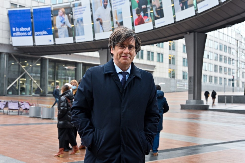 Carles Puigdemont po aretaciji na prostosti, o izročitvi Španiji 4. oktobra (foto: profimedia)