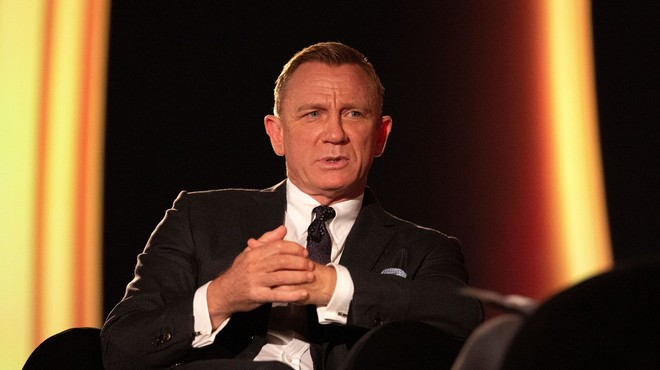 Po treh prestavitvah v torek končno premiera novega filma o agentu 007 (foto: profimedia)