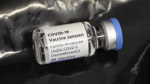 
                            20-letno dekle, pri kateri sumijo zaplet po cepljenju z Janssenom, je umrlo (foto: profimedia)