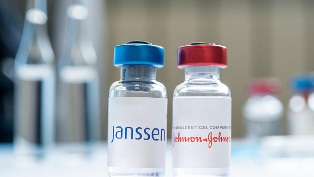 
                            Ema je na seznam možnih stranskih učinkov cepiva Janssen dodala globoko vensko trombozo (foto: profimedia)