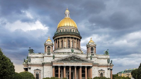 Po 127 letih od zadnje kraljevske poroke v Rusiji je v St. Peterburgu dahnil da Georg Romanov
